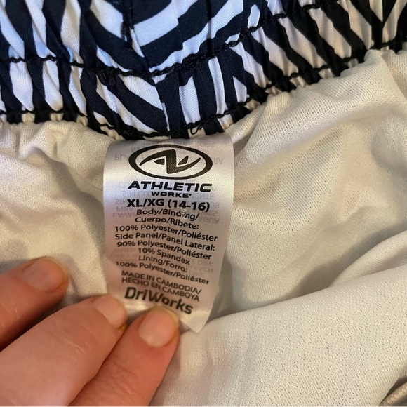 ATHLETIC WORKS Girls Geometric Black White Exercise Shorts Inner Liner 14-16 - Picture 4 of 7